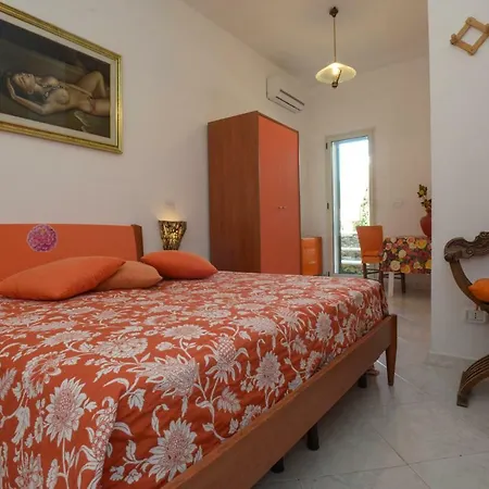 Grotta Monaca Aparthotel 3*