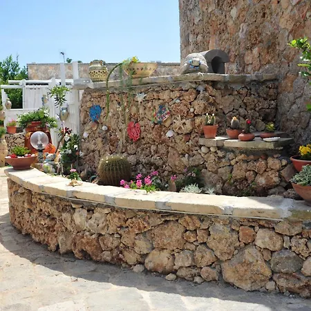 Grotta Monaca Aparthotel 3*