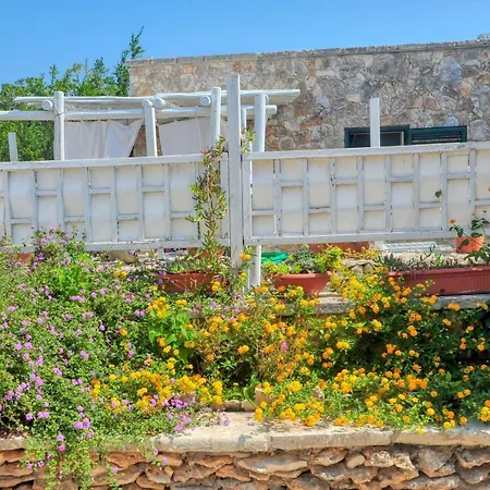 Grotta Monaca Aparthotel