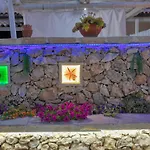 Grotta Monaca Apartahotel