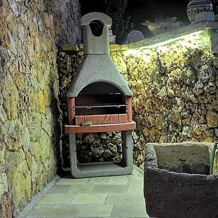 Grotta Monaca