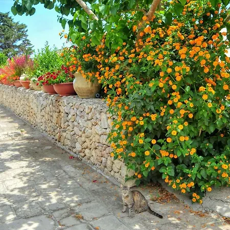 Grotta Monaca Apartmanhotel 3*
