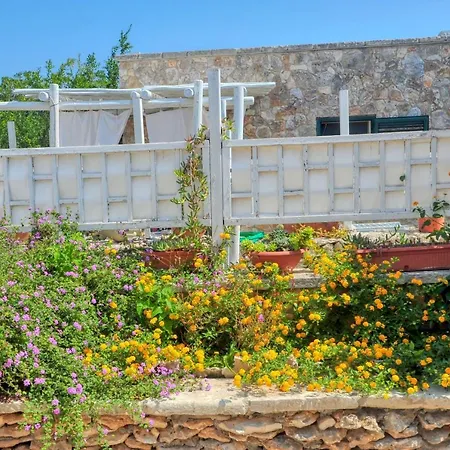Grotta Monaca Aparthotel