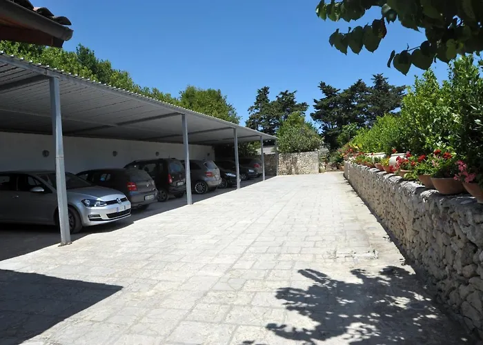 Ξενοδοχείο με διαμερίσματα Grotta Monaca Οτράντο